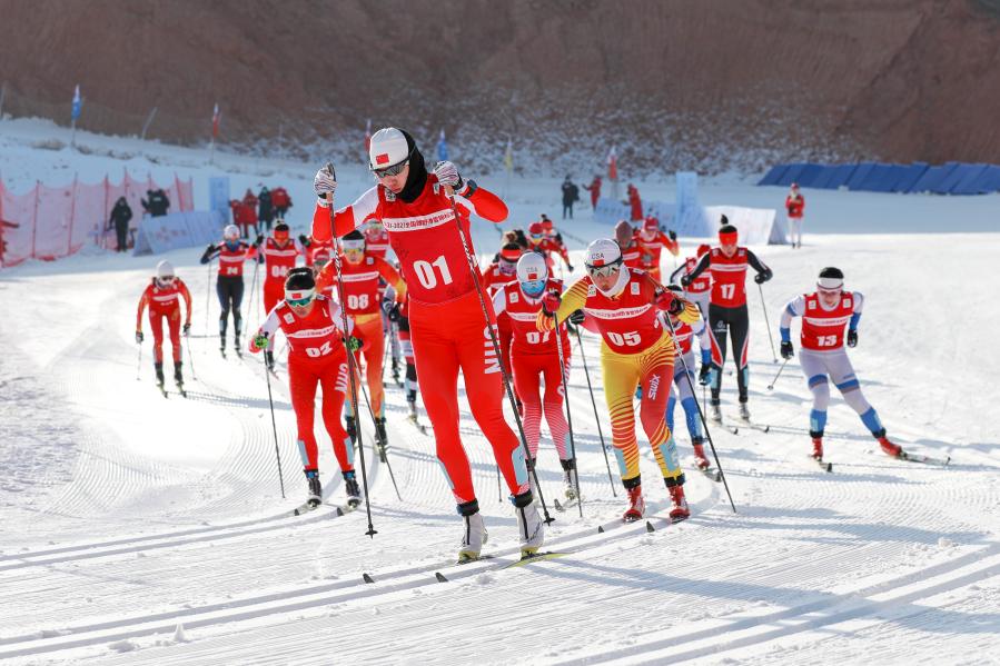 越野滑雪全国锦标赛：女子10公里（传统技术集体出发）赛况