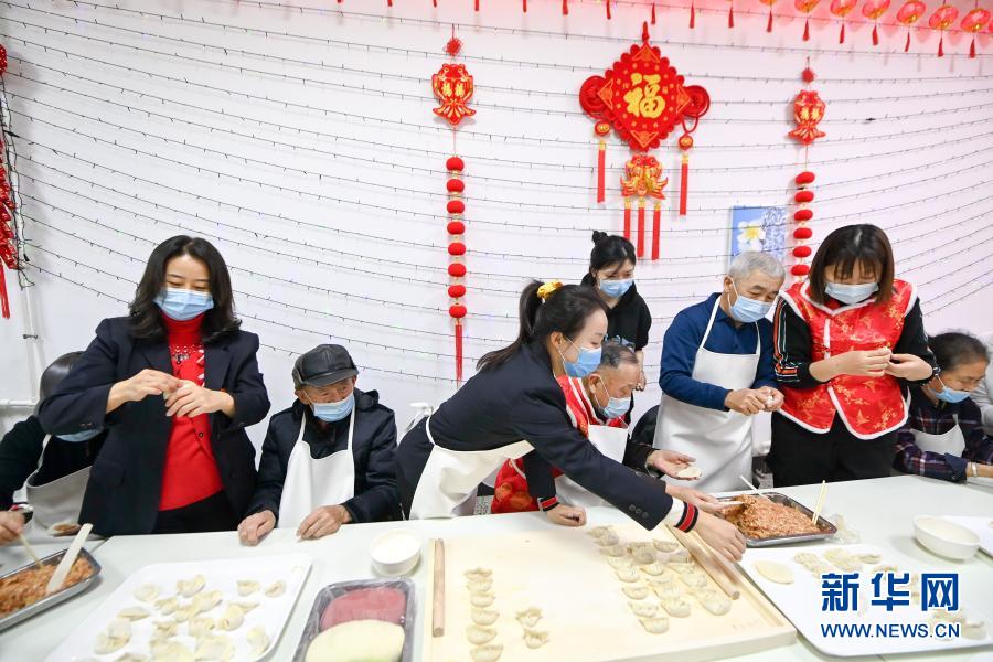 热闹红火、文明健康——“就地过年”凸显时代新风 热闹红火、文明健康——“就地过年”凸显时代新风