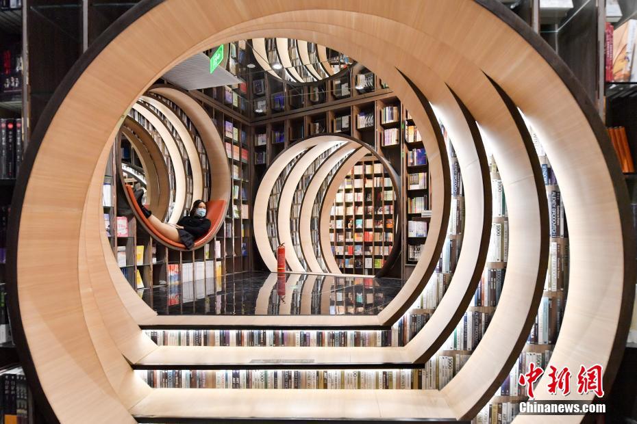 走进网红书店的“文化年”：年味中有“诗和远方”