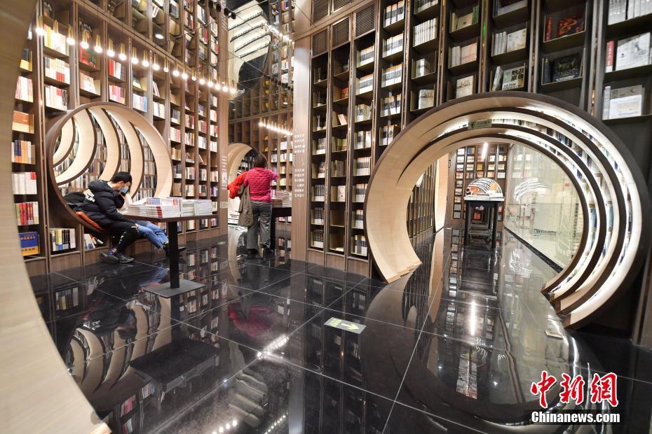 走进网红书店的“文化年”：年味中有“诗和远方”