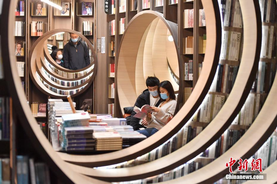 走进网红书店的“文化年”：年味中有“诗和远方”