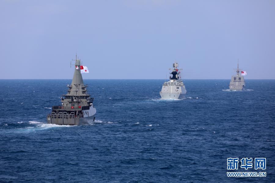 中国和新加坡海军海上联合演习圆满结束