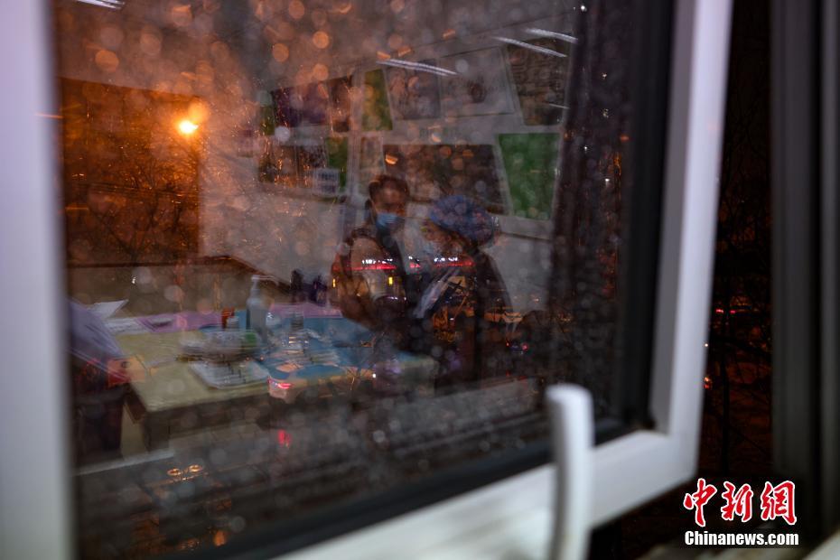 北京社区夜间开放疫苗接种 满足市民需求