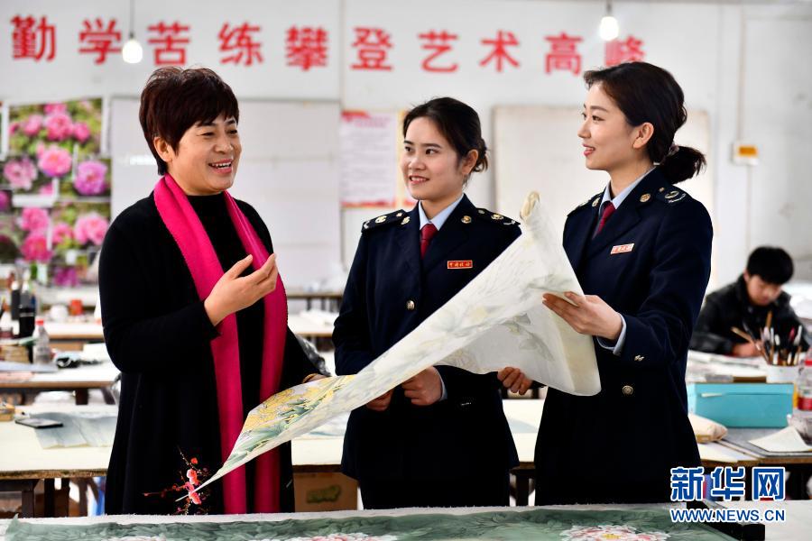 山东巨野:工笔绘出致富花