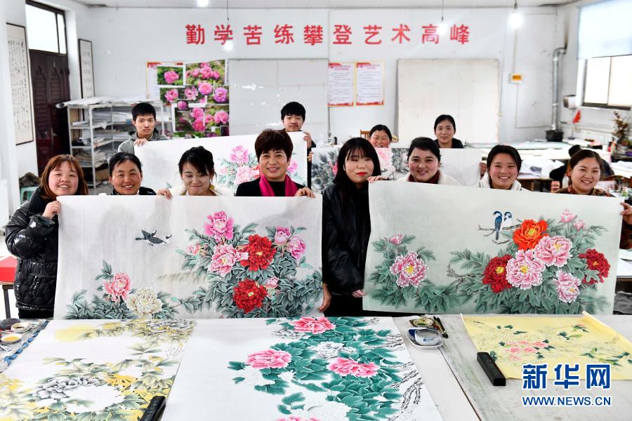 山东巨野:工笔绘出致富花