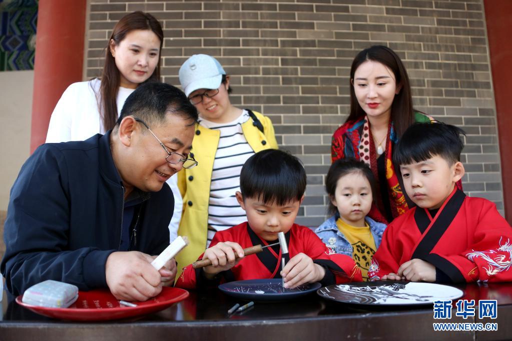 新华全媒+｜2021年“五一”假期国内旅游出游2.3亿人次 超疫前同期水平