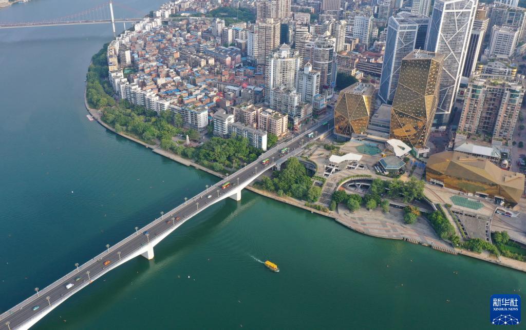 广西柳州:水上公交复航