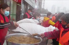 “请环卫工人吃早饭”如此成人礼很有意义