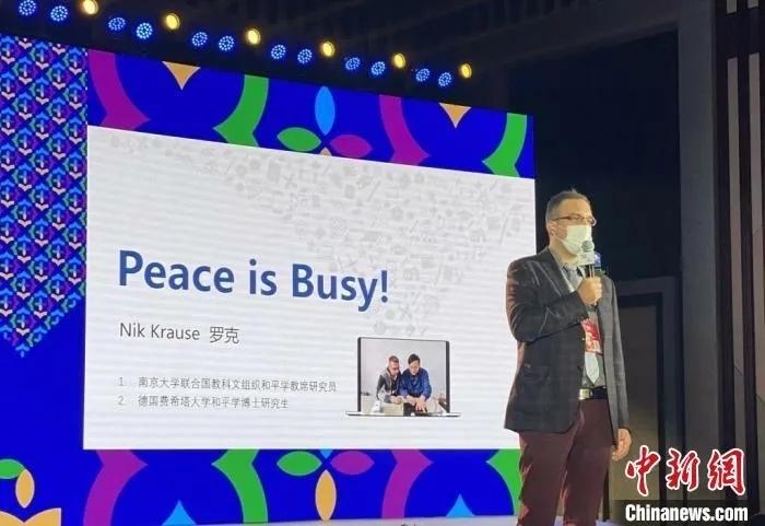 如果能穿越，多想抱紧战火中的你们......