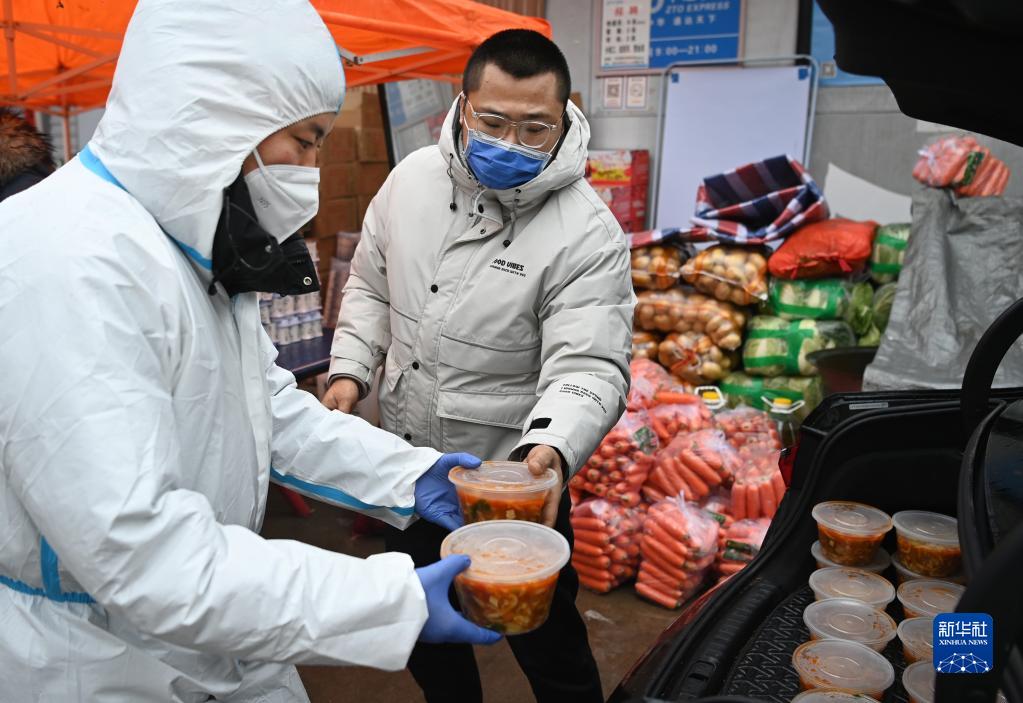 抗疫医护人员吃饭图片图片