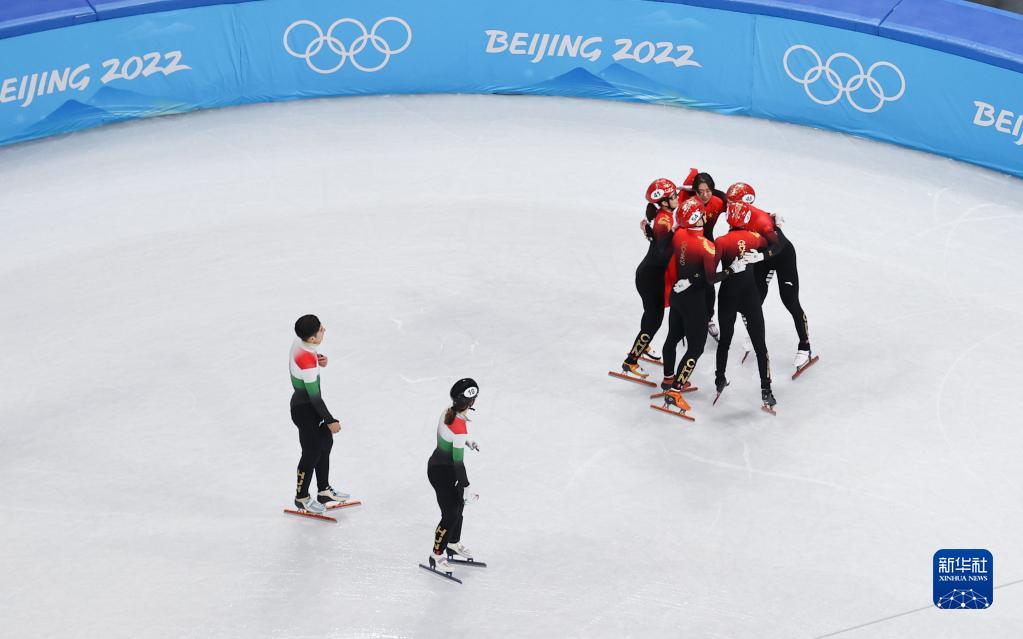 短道速滑混合团体接力决赛:中国队夺冠
