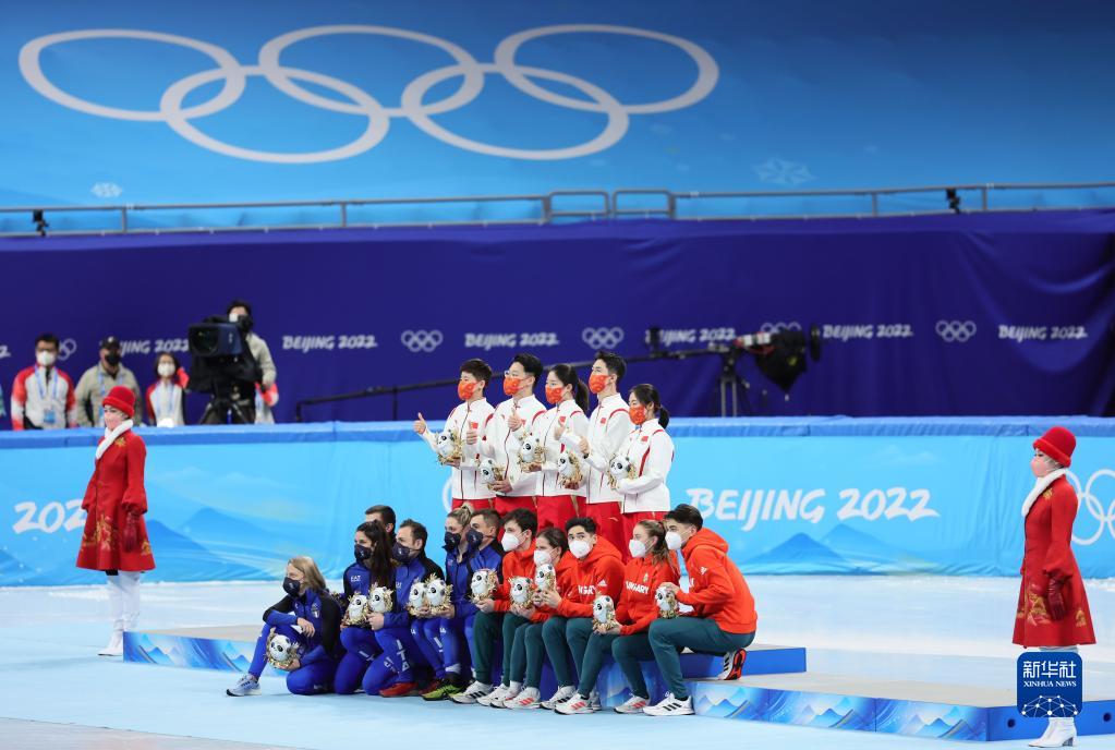 短道速滑混合团体接力决赛:中国队夺冠
