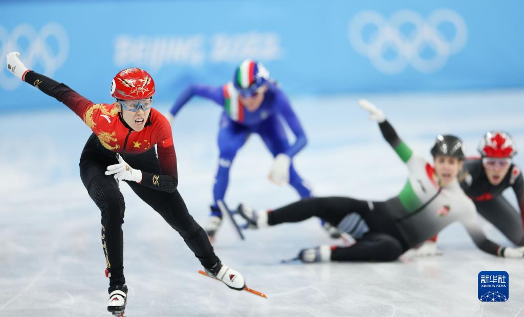 短道速滑混合团体接力决赛:中国队夺冠