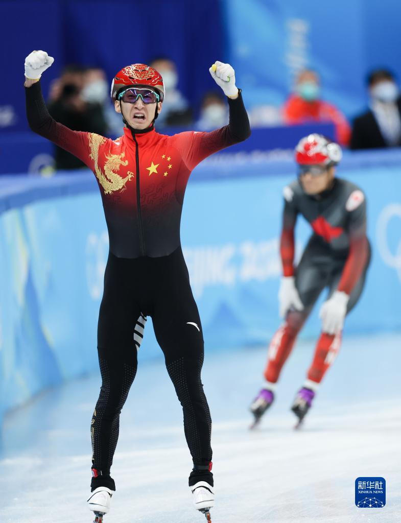 短道速滑混合团体接力决赛:中国队夺冠