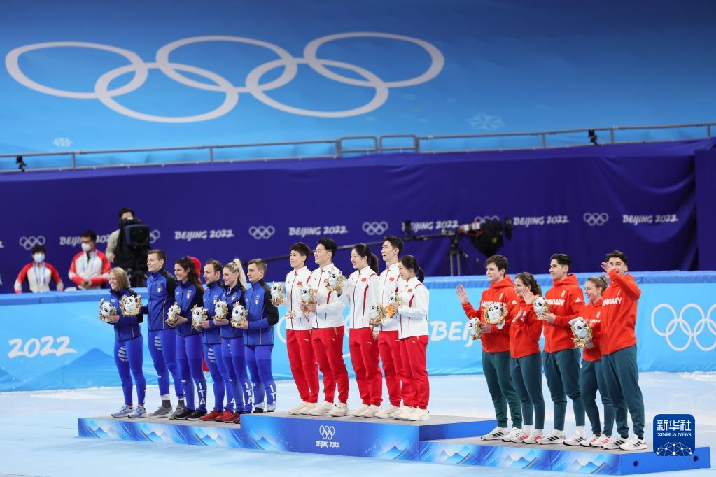 短道速滑混合团体接力决赛:中国队夺冠