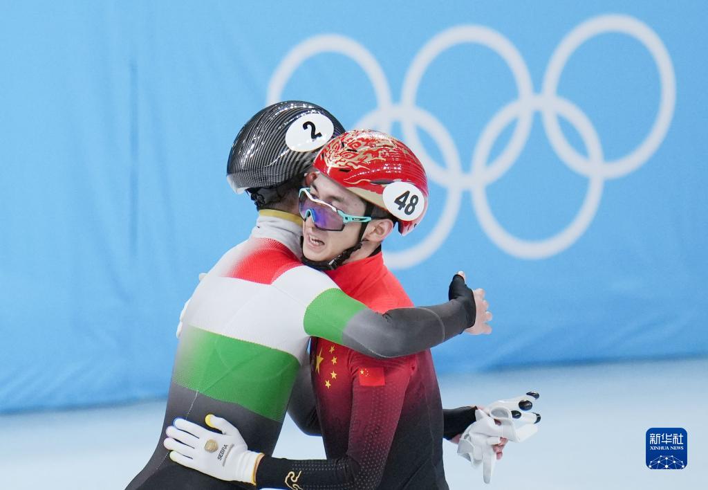 短道速滑混合团体接力决赛:中国队夺冠