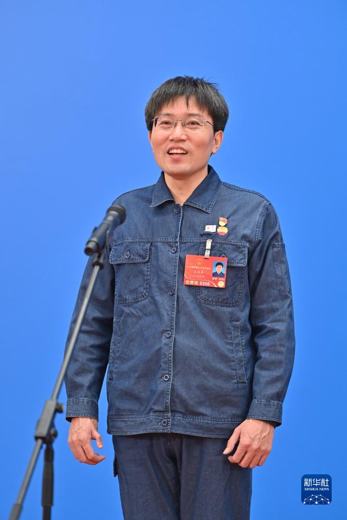 聚焦“代表通道”