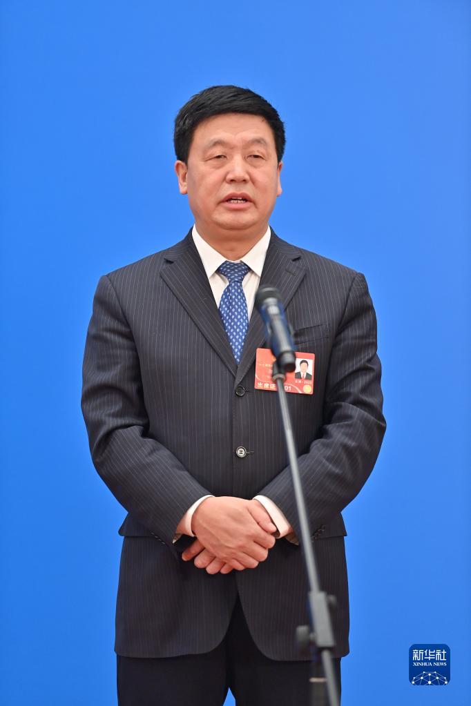 聚焦“代表通道”