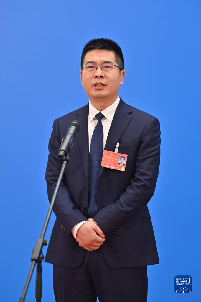 聚焦“代表通道”