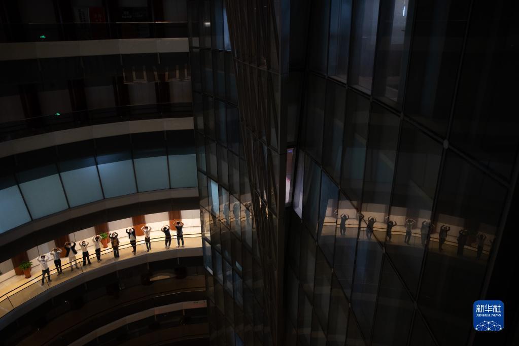 青春在坚守中绽放