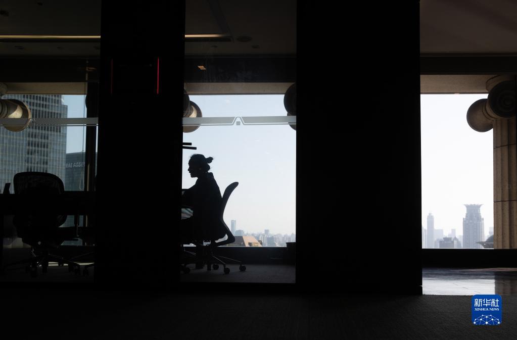 青春在坚守中绽放