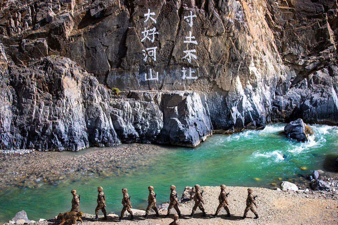 解辛平文章：把青春热血融入时代洪流