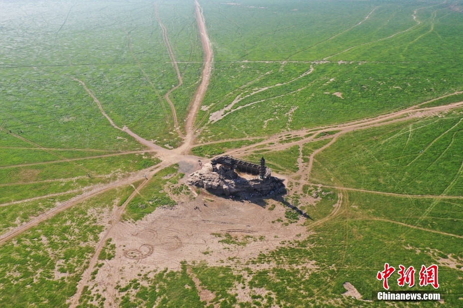江西鄱阳湖千年石岛“水落墩出”