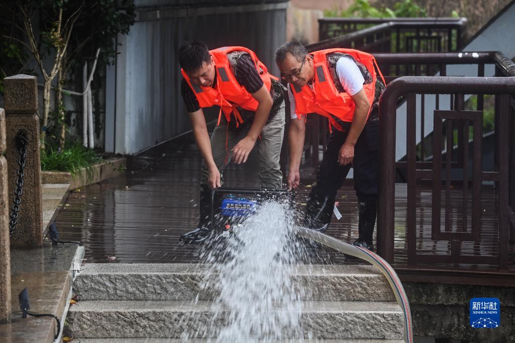 新华全媒＋丨浙江江苏等地积极应对台风“梅花”