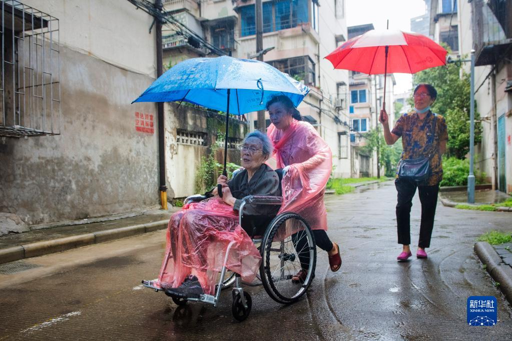 新华全媒＋丨浙江江苏等地积极应对台风“梅花”