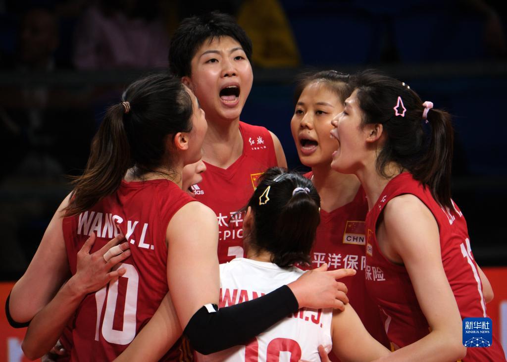 中国女排横扫哥伦比亚队迎世锦赛两连胜