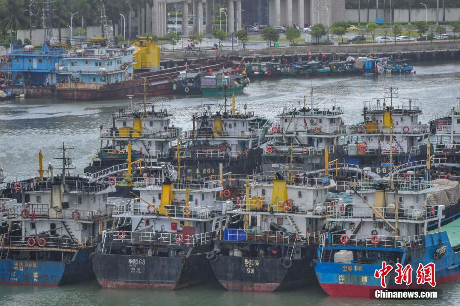 防范超强台风“奥鹿” 海南渔船全部回港避风