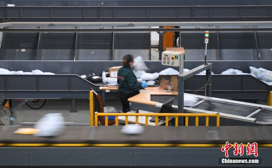 浙江义乌“双十一”进出口商品收发两旺