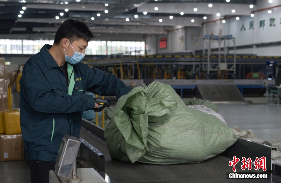 浙江义乌“双十一”进出口商品收发两旺