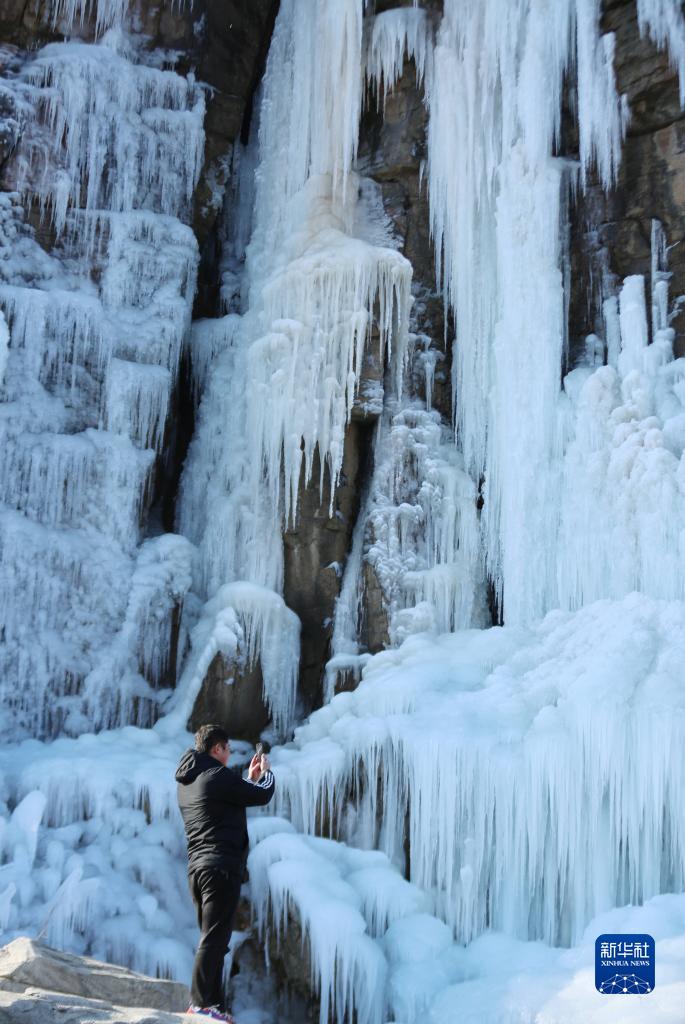山东沂南:冰瀑奇韵