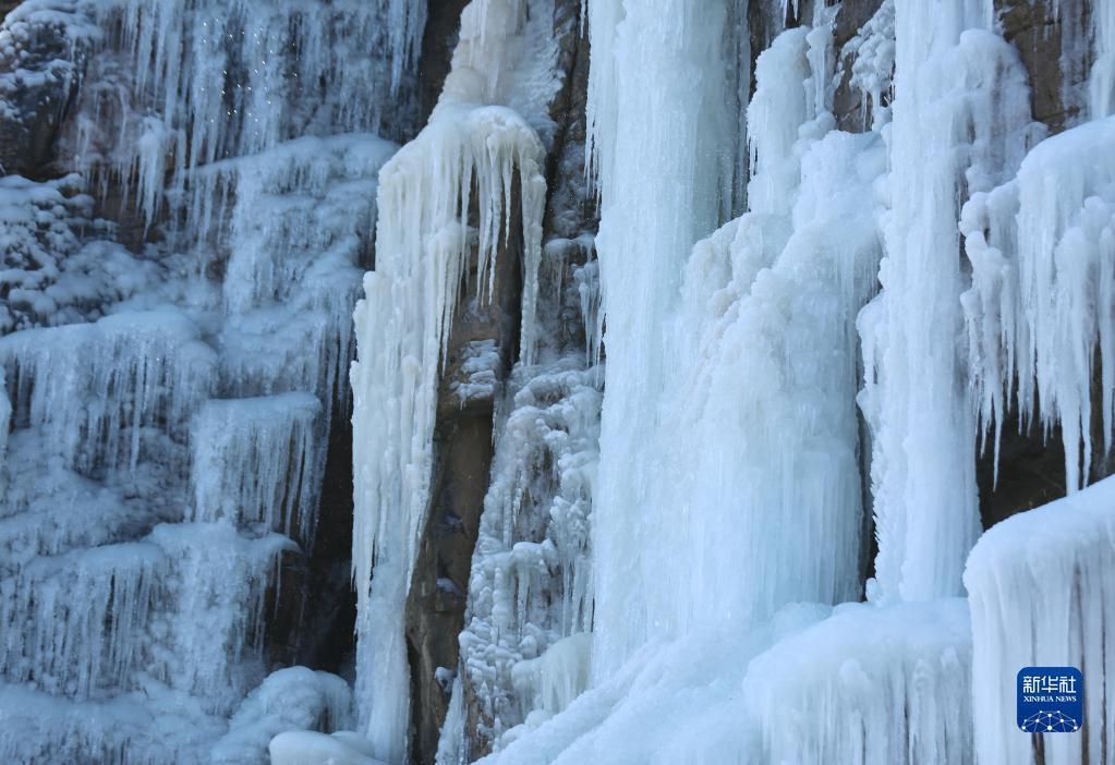 山东沂南:冰瀑奇韵