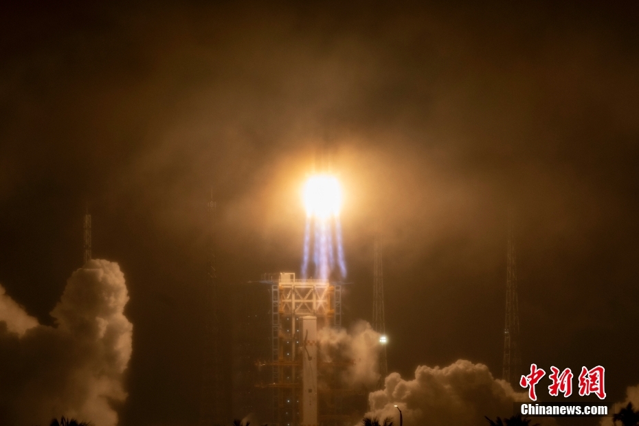 中国成功发射实践二十三号卫星等三颗卫星