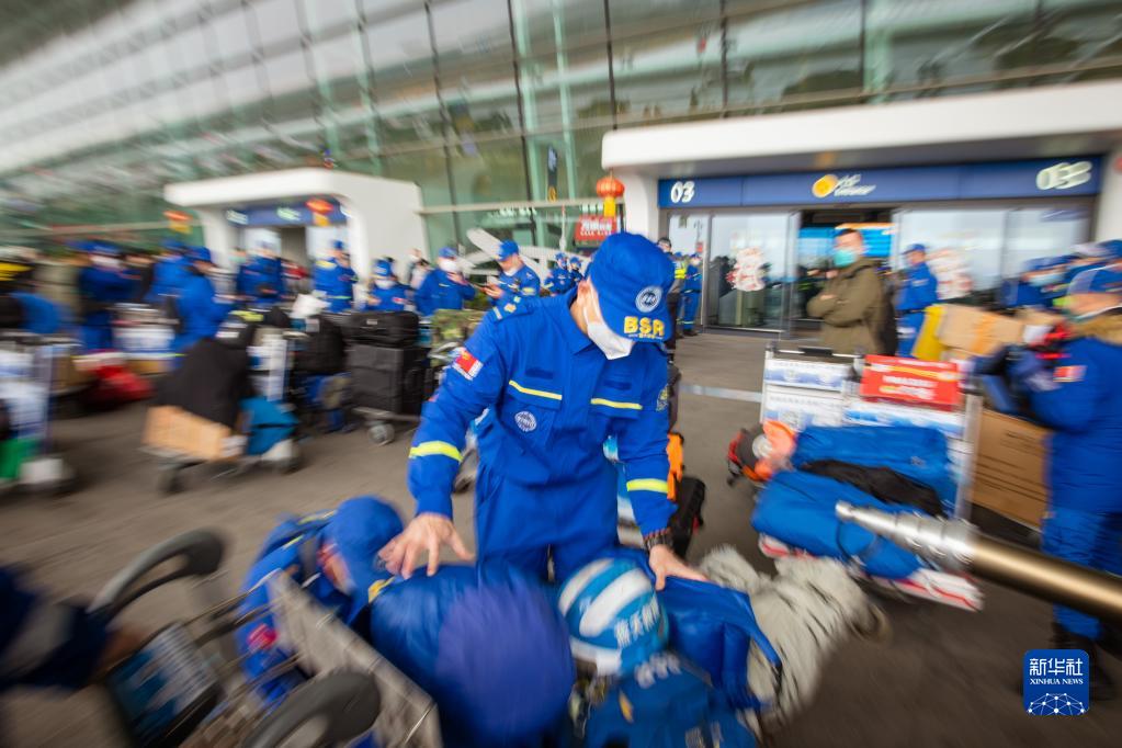 蓝天救援队驰援土耳其地震灾区 蓝天救援队驰援土耳其地震灾区