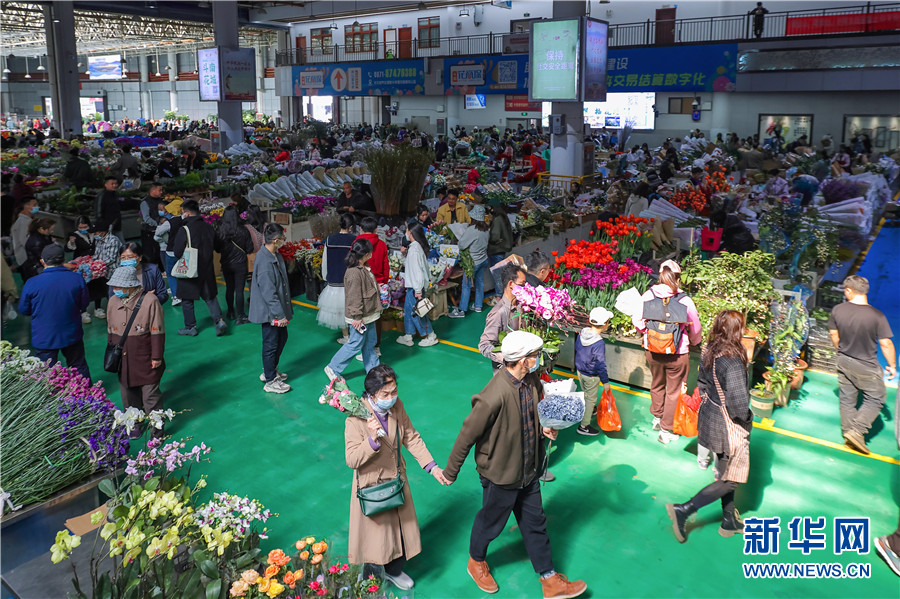 云南昆明：“亚洲花都”消费市场持续升温