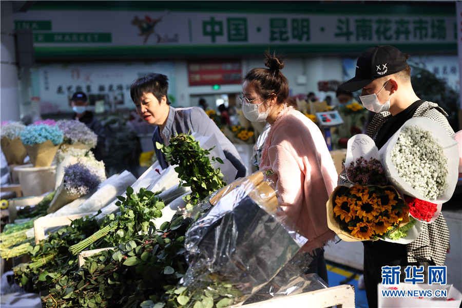 云南昆明：“亚洲花都”消费市场持续升温