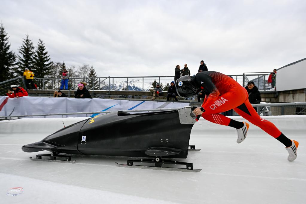 打磨那百分之一的速度——专访首个登上雪车世界杯领奖台的中国运动员应清