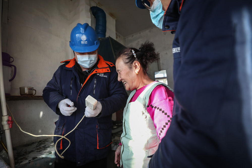 新华全媒+|让雷锋精神在新时代绽放更加璀璨的光芒——全国各地第60个学雷锋纪念日活动综述 新华全媒+|让雷锋精神在新时代绽放更加璀璨的光芒——全国各地第60个学雷锋纪念日活动综述