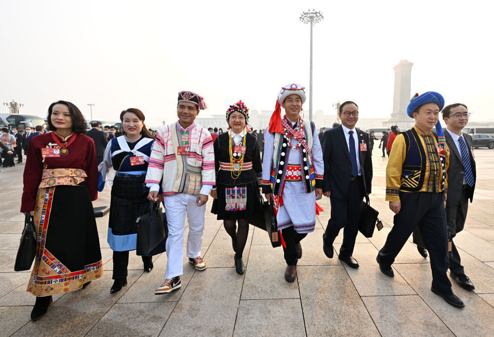 从小院议事到共商国是——中国两会民主故事