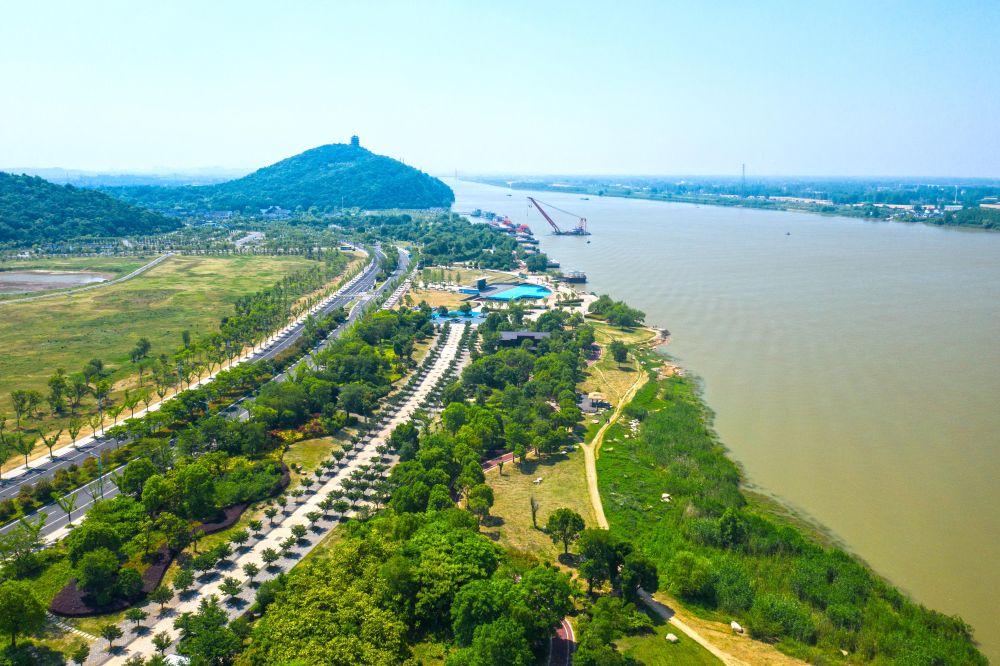 从小院议事到共商国是——中国两会民主故事