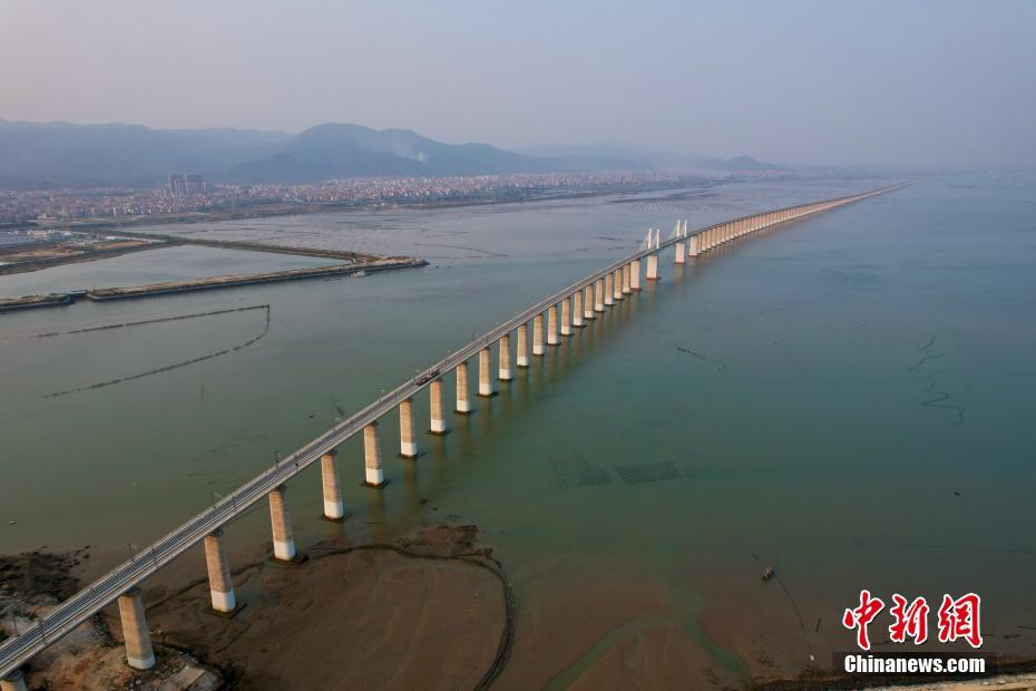 航拍福厦高铁湄洲湾跨海大桥 航拍福厦高铁湄洲湾跨海大桥