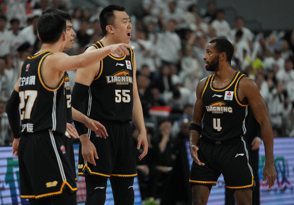 客场两连胜 CBA总决赛辽宁2:0领先浙江