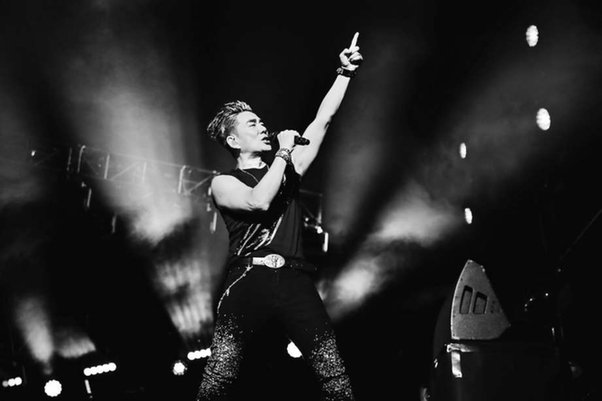 任贤齐演唱会一人唱万人和