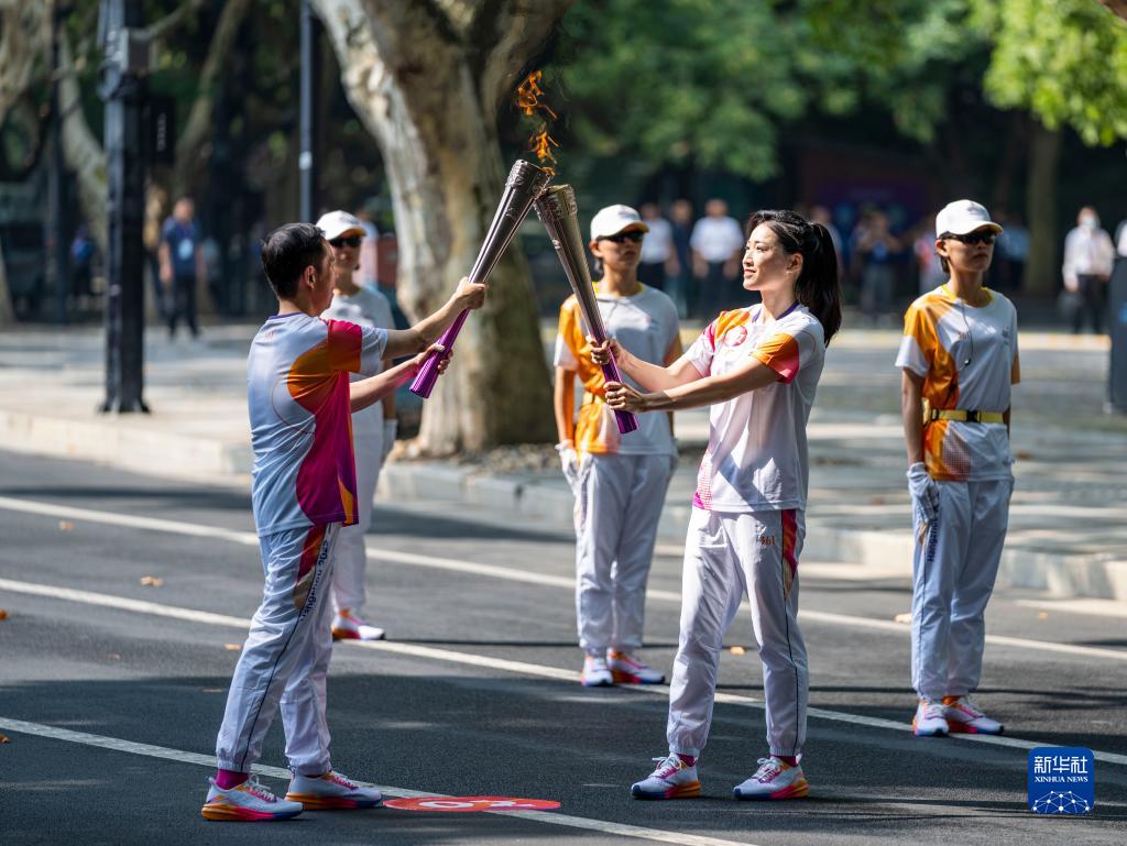 杭州亚运会火炬传递启动