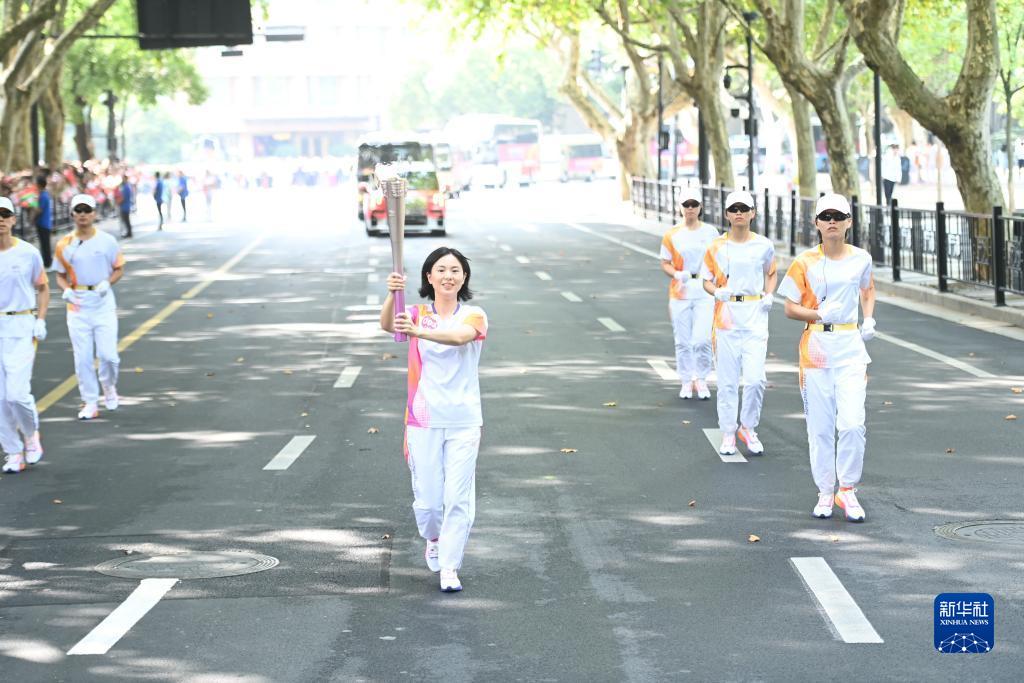 杭州亚运会火炬传递启动