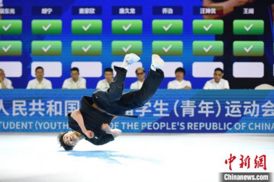 学青会霹雳舞决赛南京和南宁选手分获男女冠军