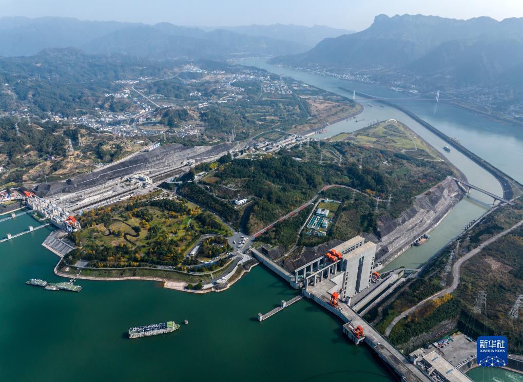 三峡枢纽航运通过量突破历年最高水平